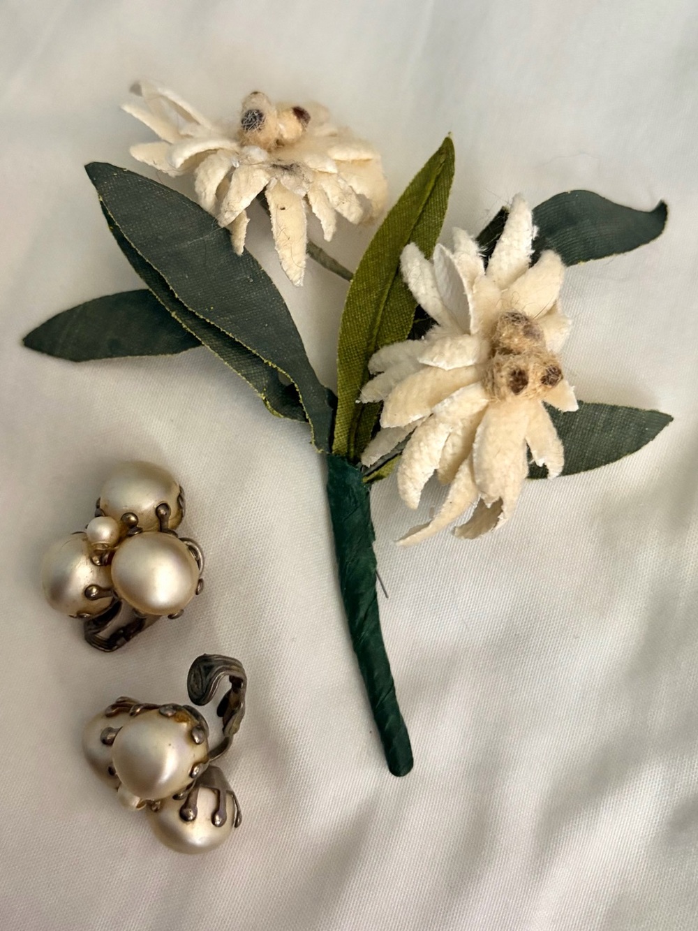 1940s 3pc SET - Pearl Pair of Earrings, White Fabric Floral Green Corsage Decor